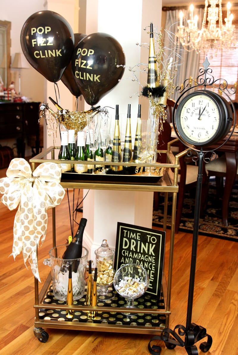 Pop, Fizz, Clink – 3 New Year’s Eve Party Essentials